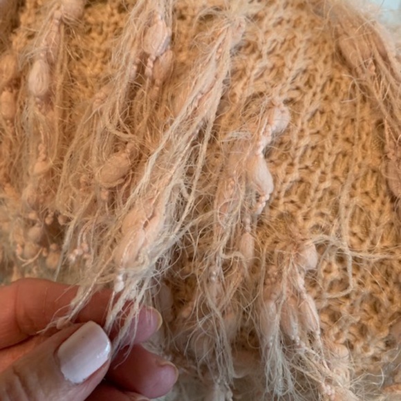 Shaggy Blush Colored Vest - Picture 7 of 12